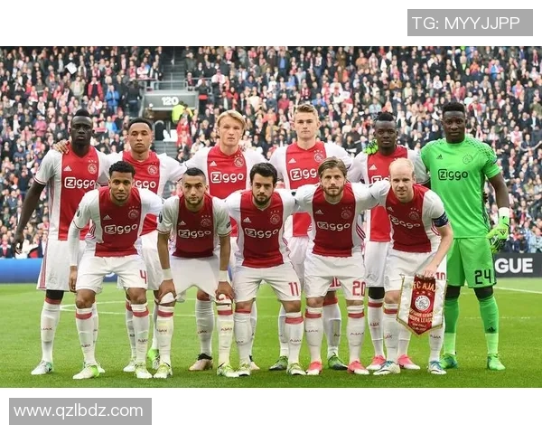 阿贾克斯青年队迎战乌德勒支全力争胜展现青春风采